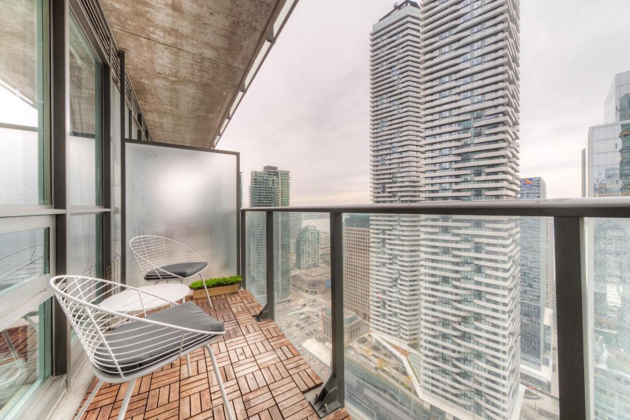 Stylish Newly Furnished Condo With Beautiful Lake View Τορόντο Εξωτερικό φωτογραφία