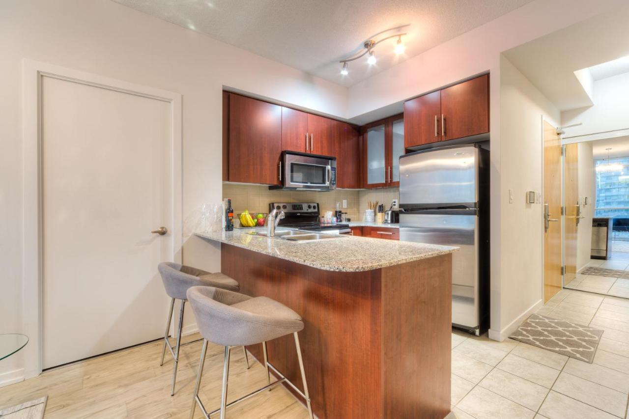 Stylish Newly Furnished Condo With Beautiful Lake View Τορόντο Εξωτερικό φωτογραφία