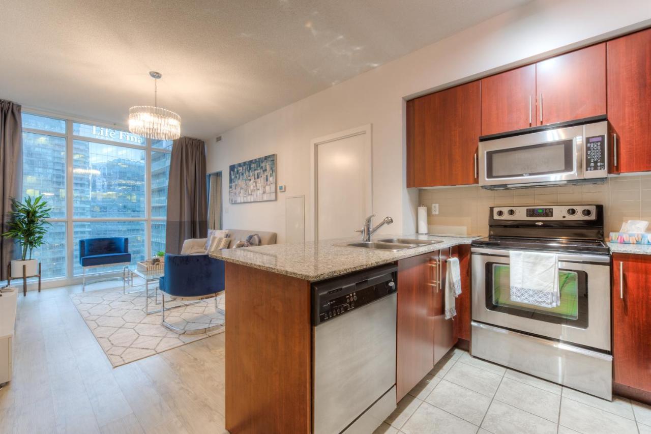 Stylish Newly Furnished Condo With Beautiful Lake View Τορόντο Εξωτερικό φωτογραφία