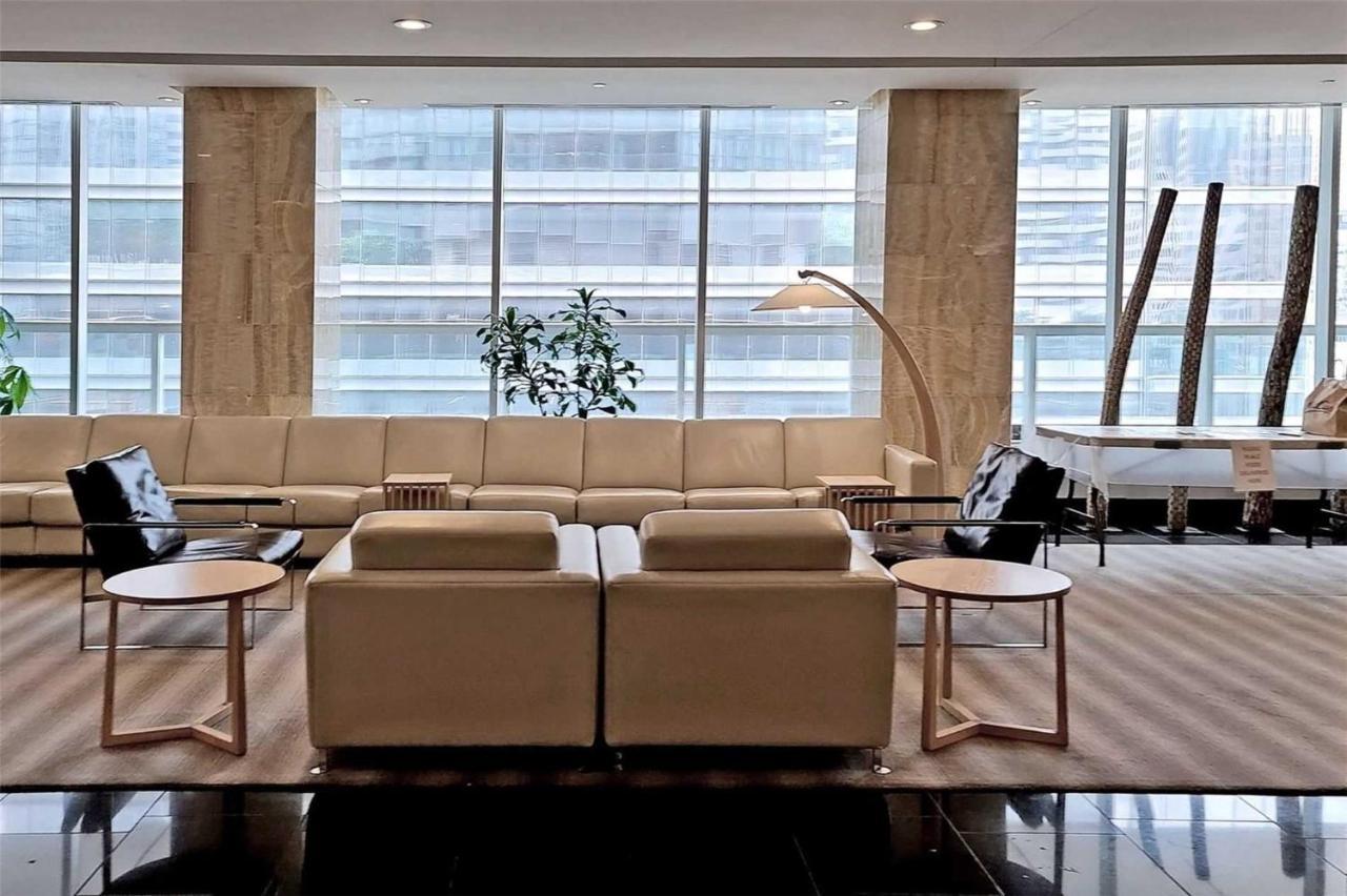 Stylish Newly Furnished Condo With Beautiful Lake View Τορόντο Εξωτερικό φωτογραφία
