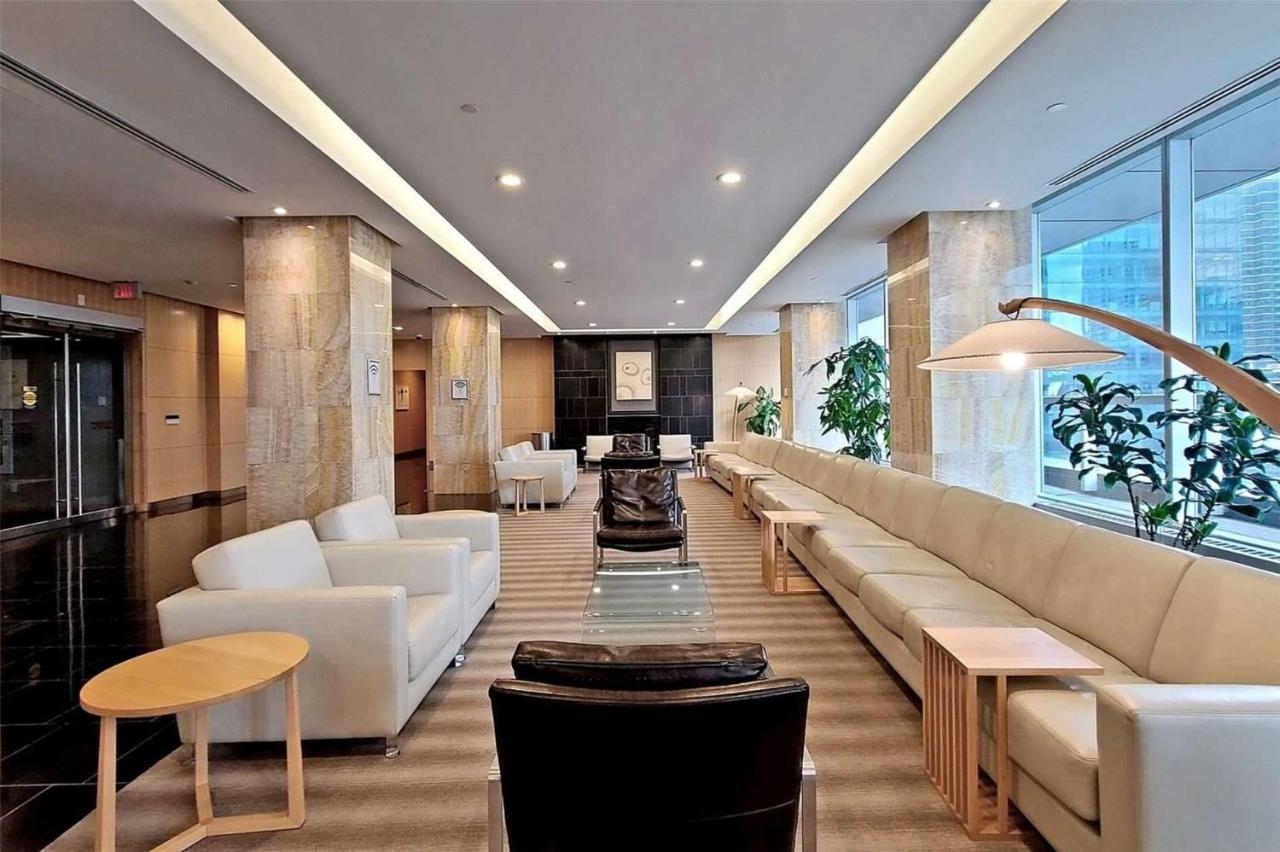 Stylish Newly Furnished Condo With Beautiful Lake View Τορόντο Εξωτερικό φωτογραφία