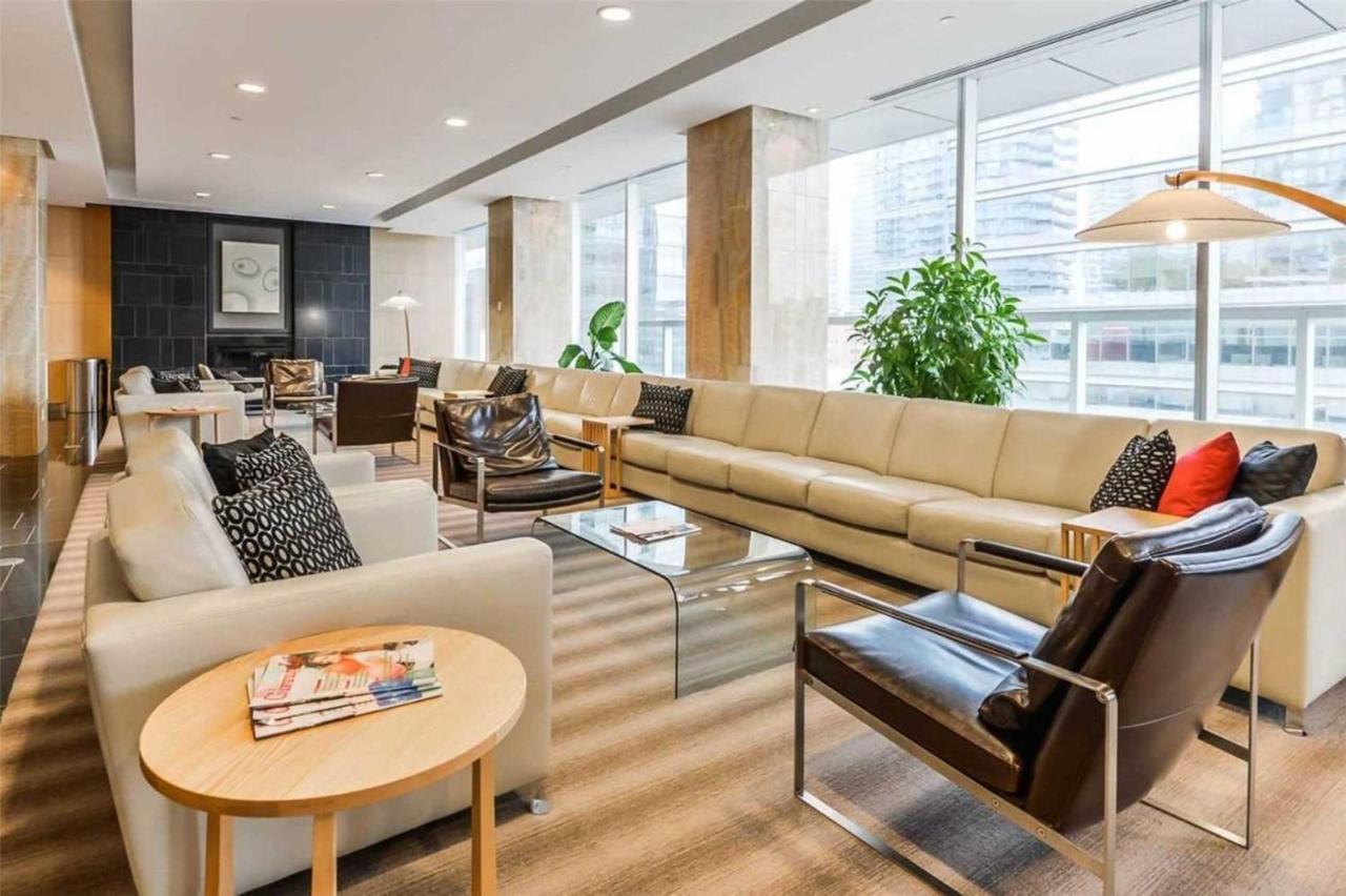 Stylish Newly Furnished Condo With Beautiful Lake View Τορόντο Εξωτερικό φωτογραφία
